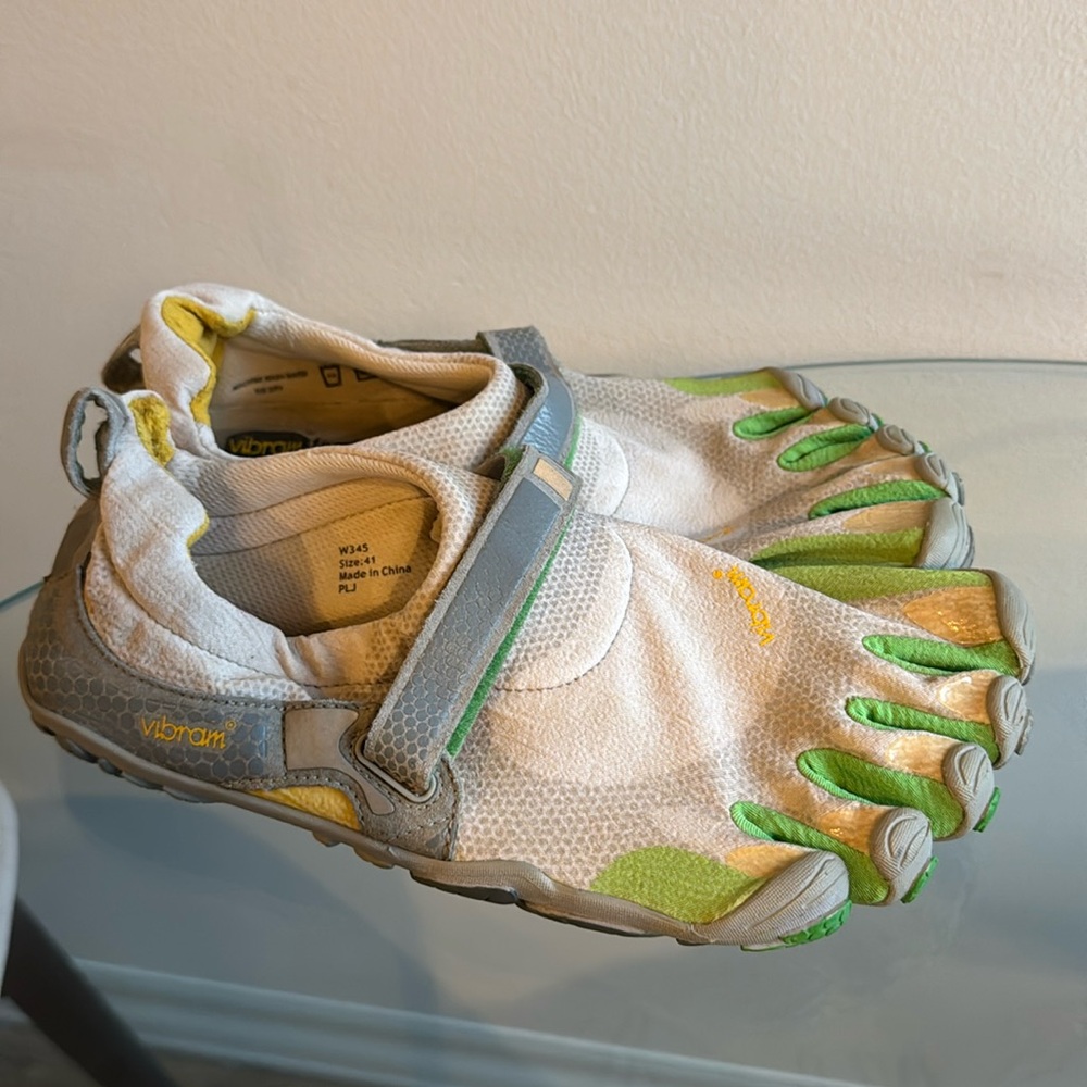 Vibram Five Fingers W345 Barefoot Shoes Womens 41EU/ US 9-9.5 Bikila Green White